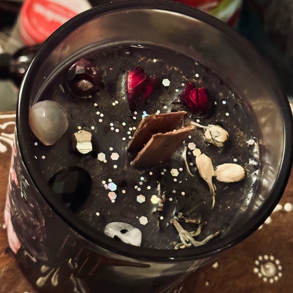 Capricorn Zodiac Crystal Candle - Picture 6 of 10